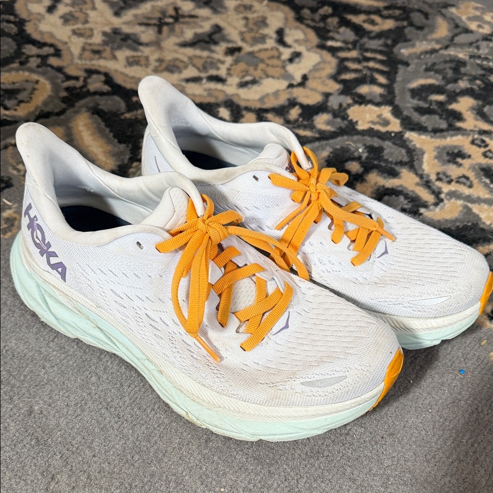 Hoka Clifton 9
